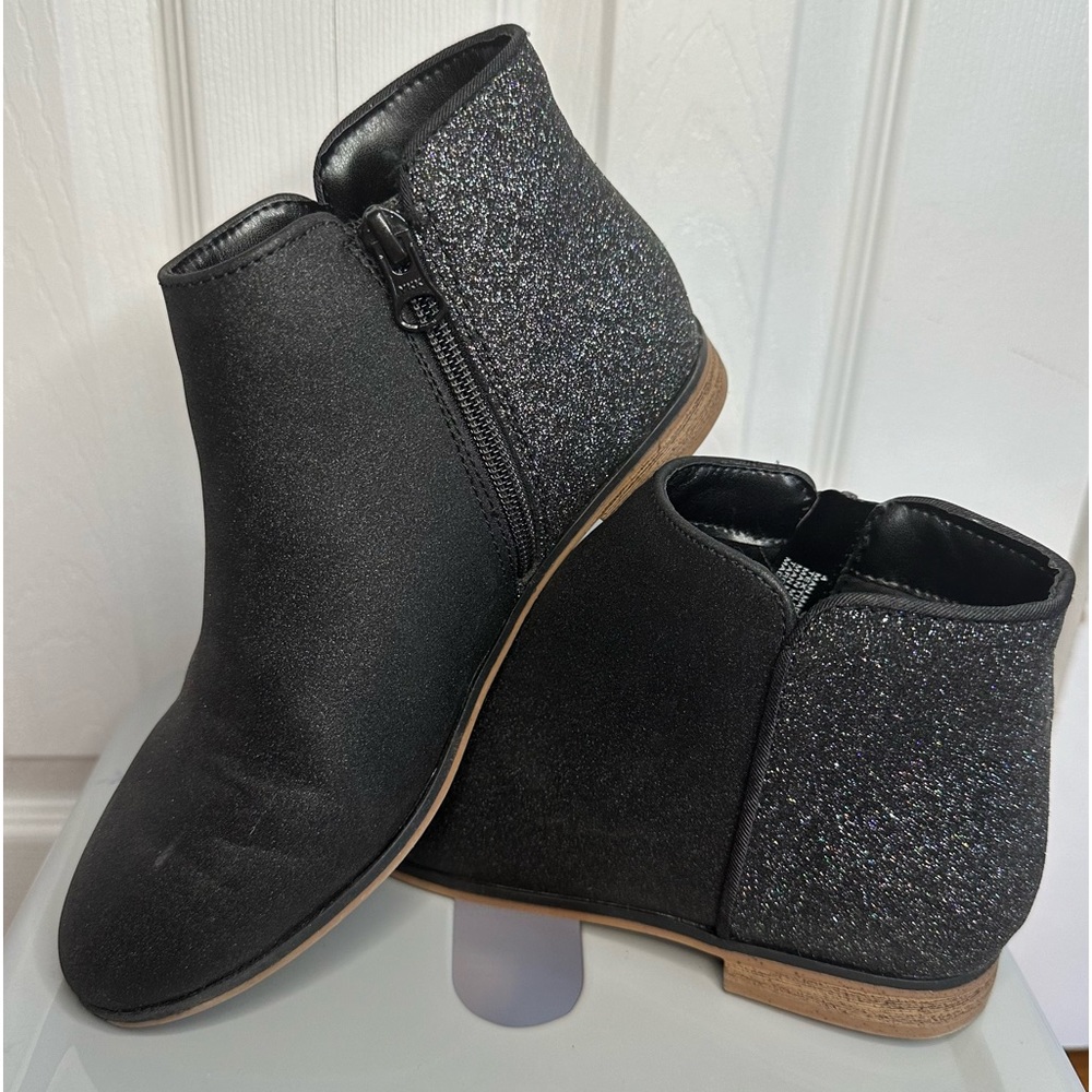 Cat & Jack girls size 4 black ankle boots